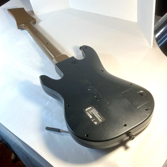 Guitar Hero Live Controller No Dongle - Picture 6 of 8